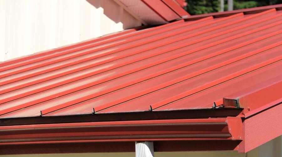 Professional gutter cleaning services in Alamo, IN
